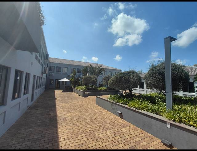 189M² OFFICE TO LET IN BRYANSTON
